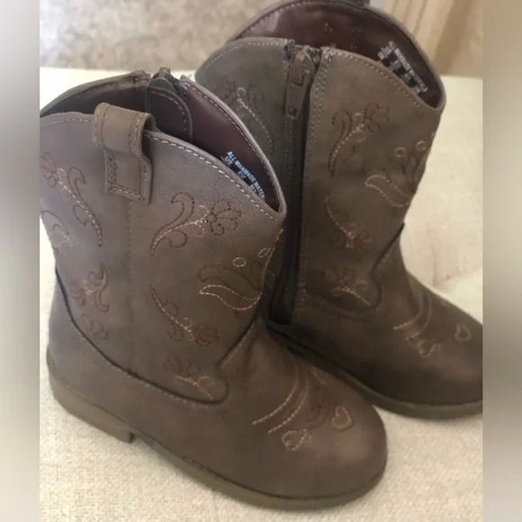 Size 8 Toddler Girls Western Boots Brown - Picture 1 of 7
